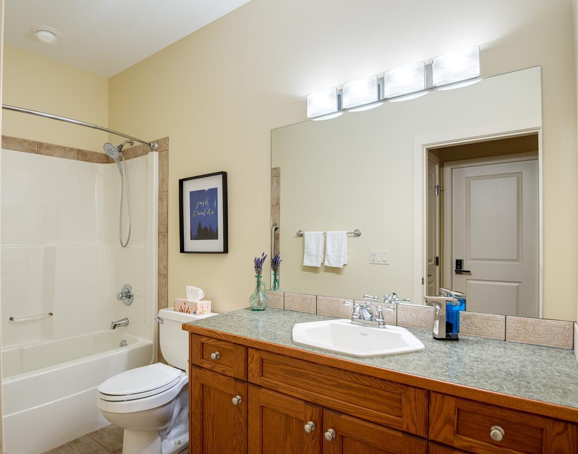 Adela'S Bed And Breakfast West Kelowna Bagian luar foto